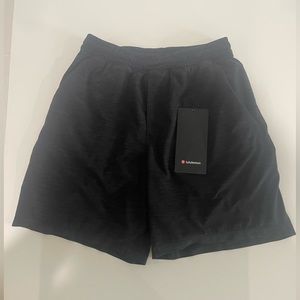 Lululemon Pace Breaker short 7” -Heather Allover Deep Coal Black